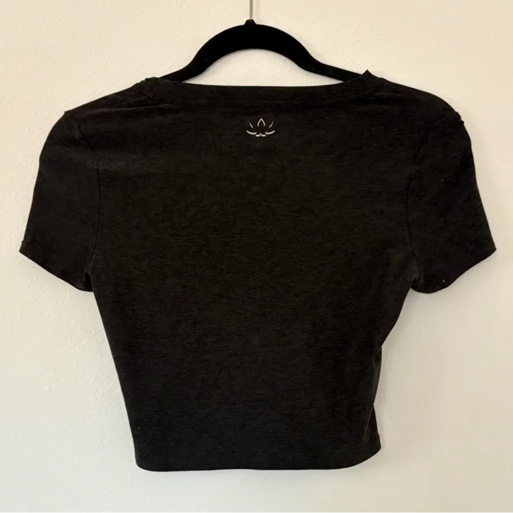 Beyond Yoga Featherweight Under Over Crop Tee - Image 3