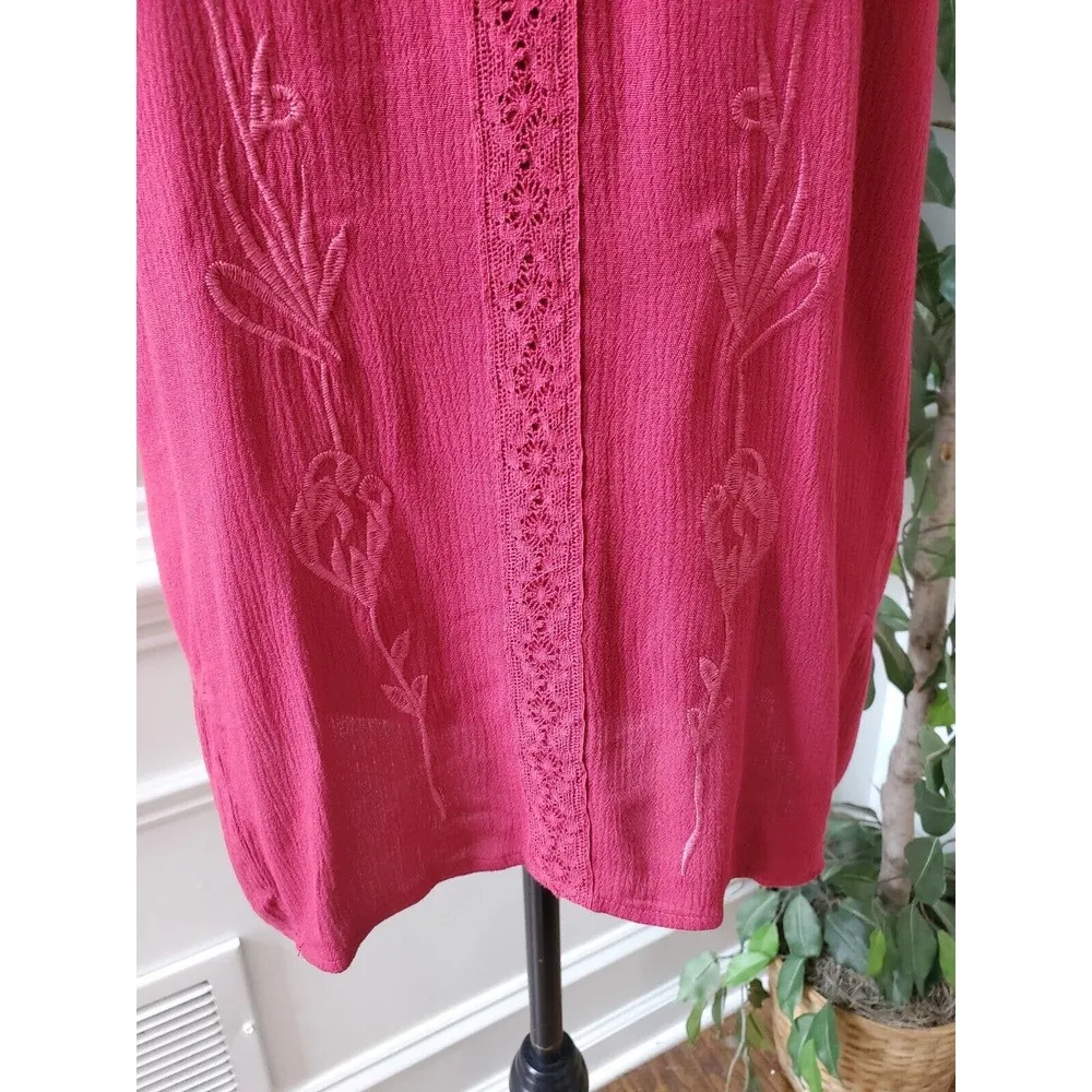 Soho NY&C Women's Red Embroidered 100% Rayon Round Neck Sleeveless Blouse XL - Image 4