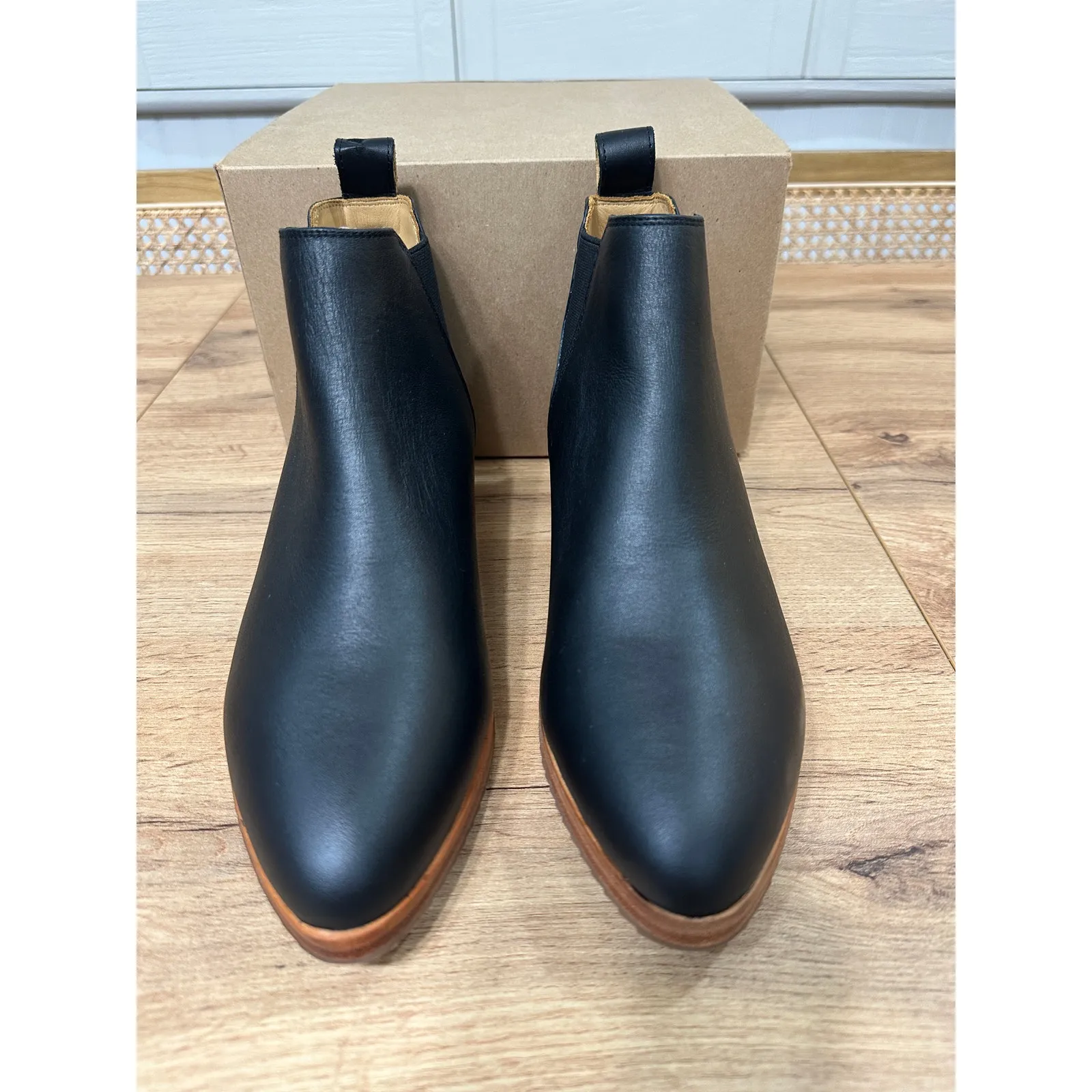 Nisolo Eva Everyday Chelsea Boot Black Leather Size 7.5 NWOB WR Upper Timeless - Image 5