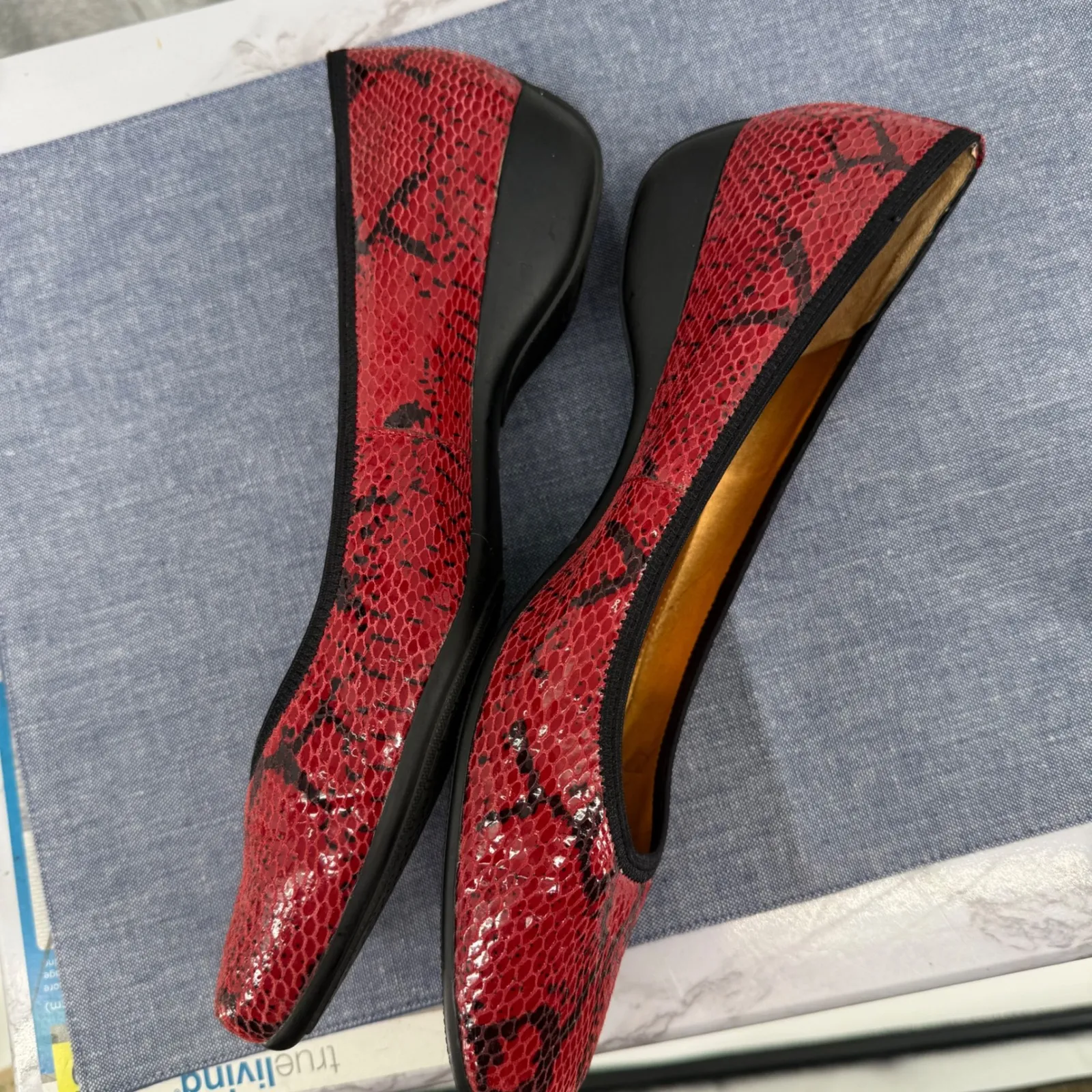 Circa Joan‎ & David Yolanda Red Snakeskin Print Wedge 10M Pumps Edgy Comfort Size 10 - Image 7