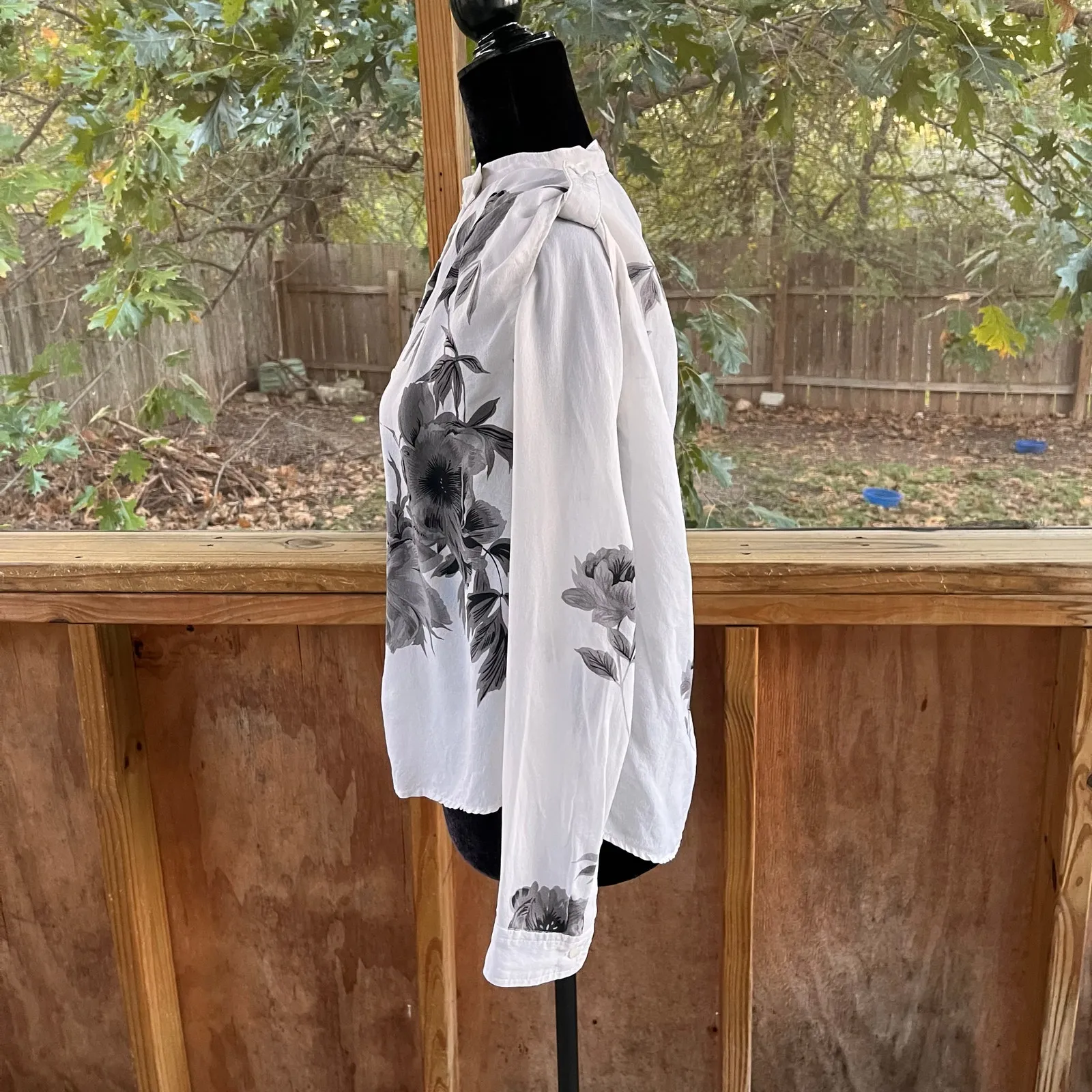 Rachel Comey Women's White And Black 100% Silk Floral Print Blouse Size 8 - Image 3