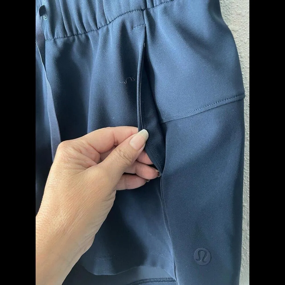 Lululemon On The Fly Short *Woven *2.5" True Navy | SIZE: 6 - Image 4