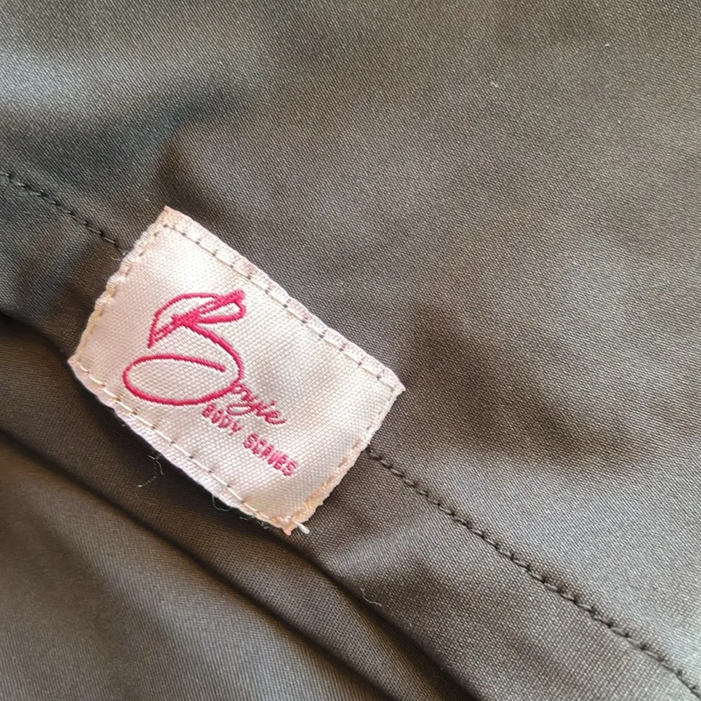 Scrub top size m • body scrub top Size M - Image 8