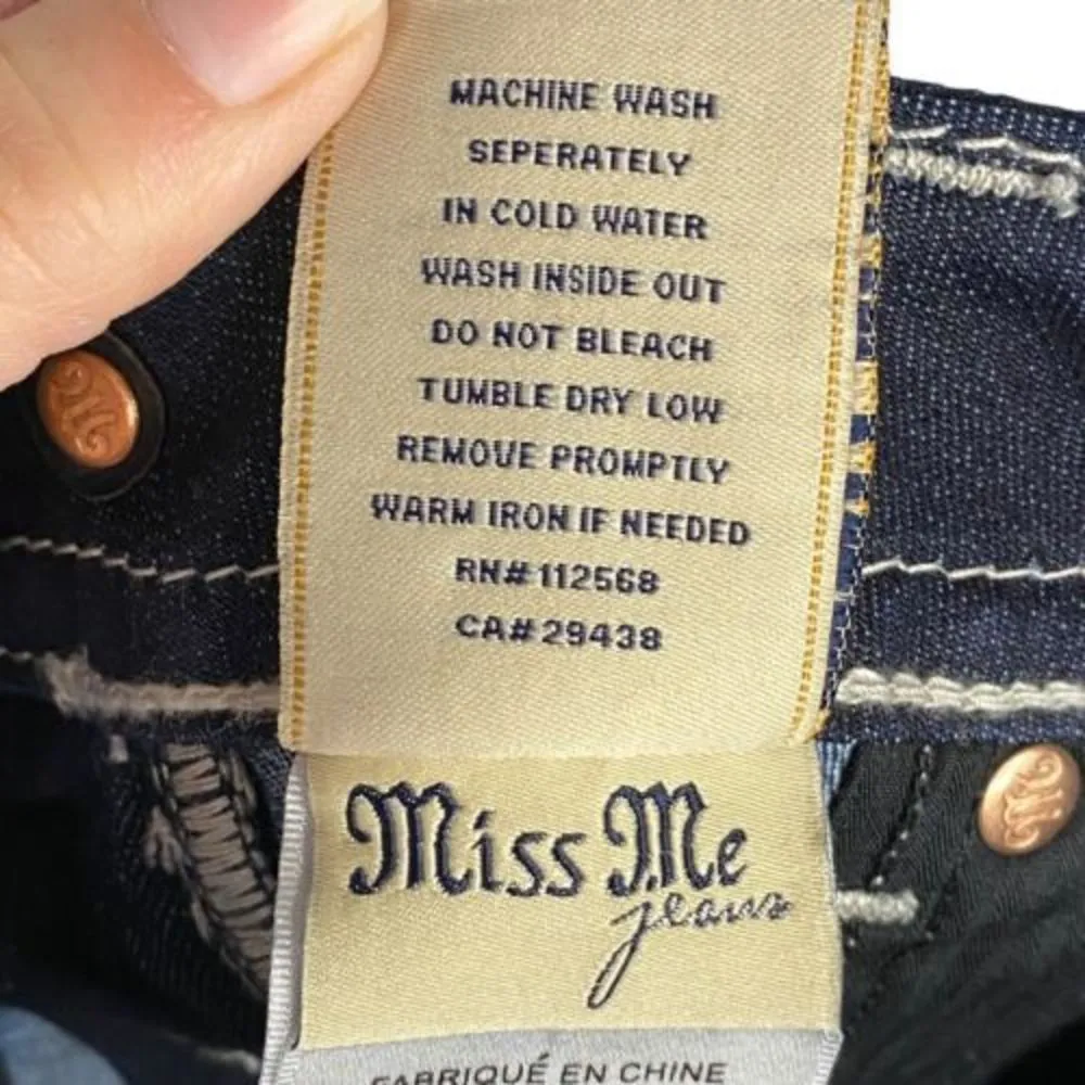 Miss Me Jeans Womens Size 26 dark wash capri Denim stitched fleur de lis Pockets - Image 11