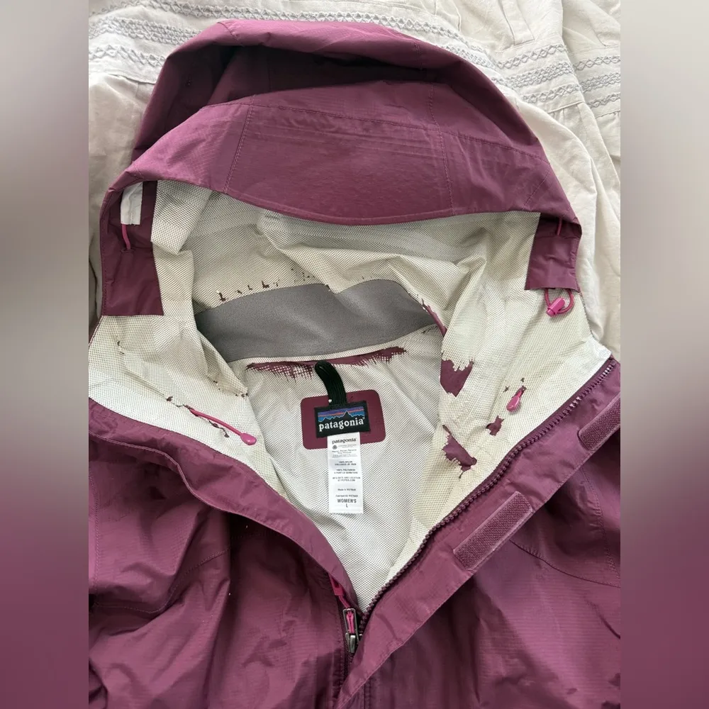 purple patagonia rain jacket - Image 2