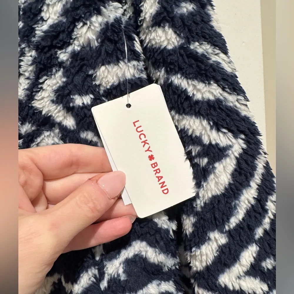 NEW! Lucky Brand Geo Print Faux Fur Zip Jacket - Image 3