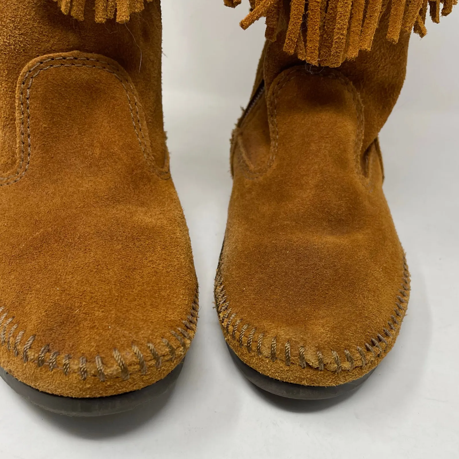 Minnetonka Moccasins Two Layer Fringe Back Zip Mid Calf Brown Suede Boots 7 - Image 5