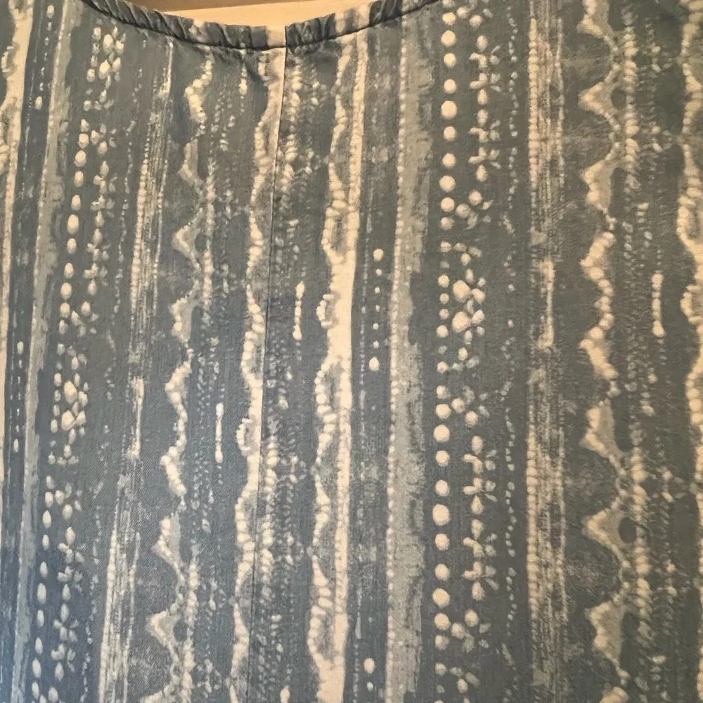 The Pioneer Woman Blue and White V Neck Midi Dress Sz 8 - Image 6