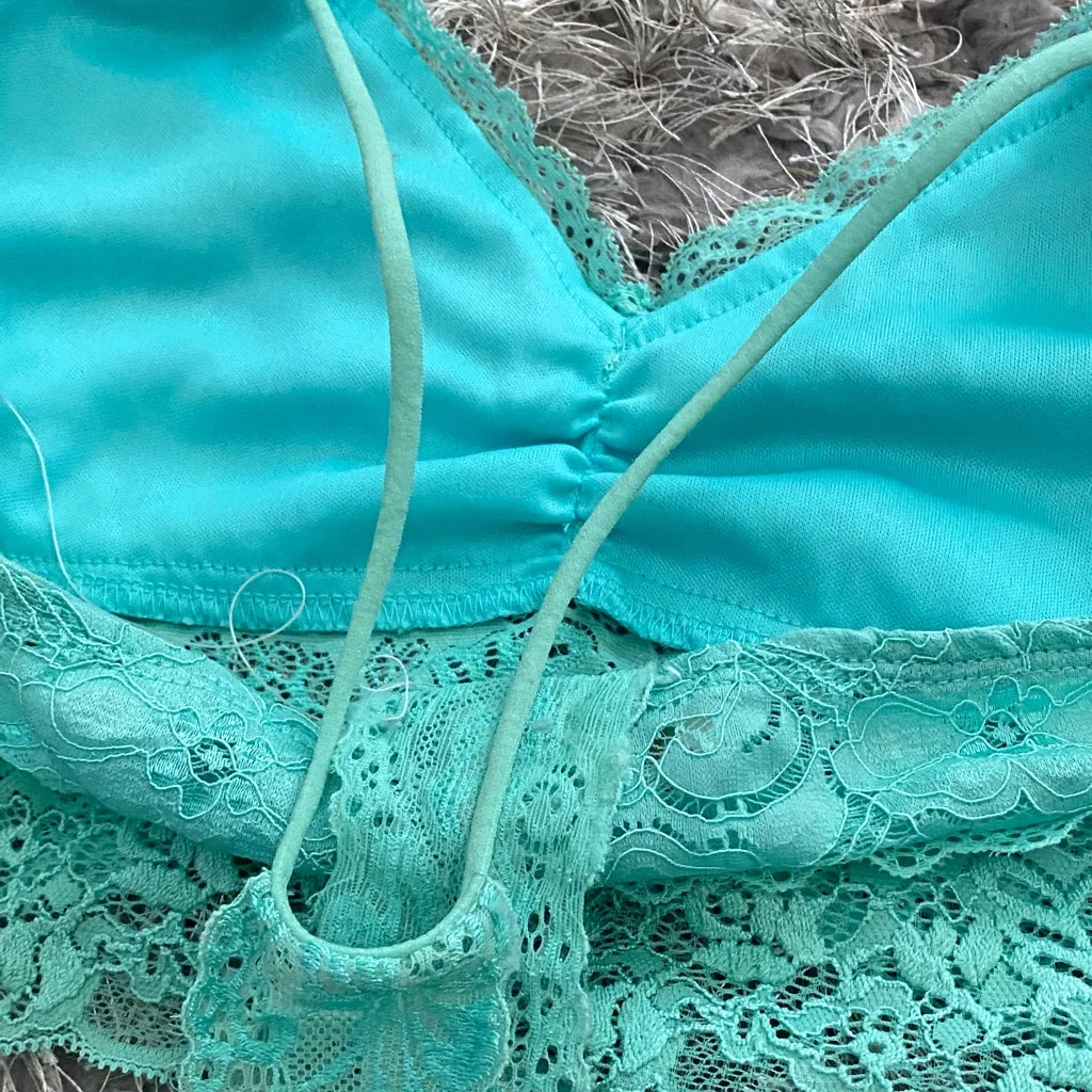 Flying Tomato Lace Bralette in Mint Green - Image 4
