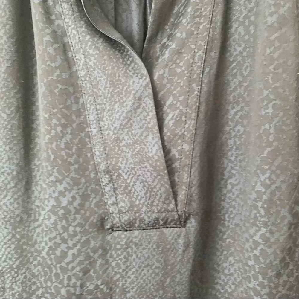 Banana Republic Top - Image 3