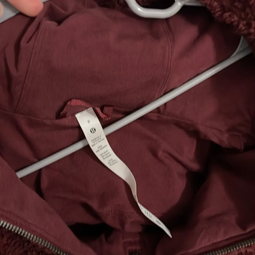 Brand new lululemon coat - Image 5