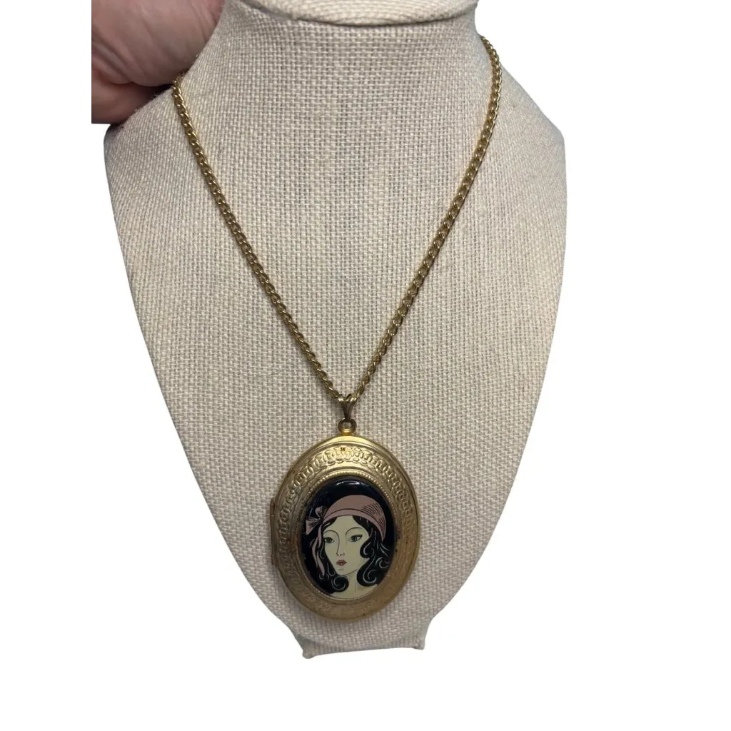 Vintage Art Deco Gold - Image 3