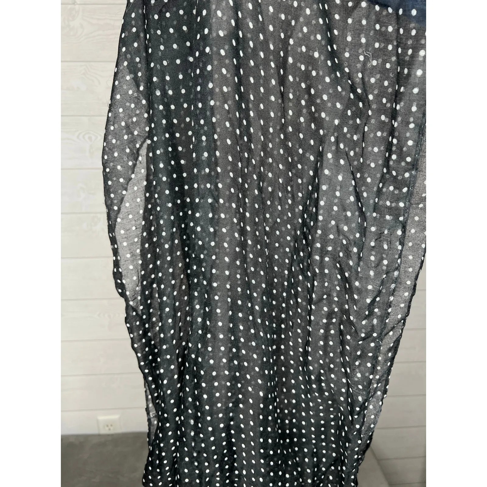 Black & white polka dot semi - Image 3