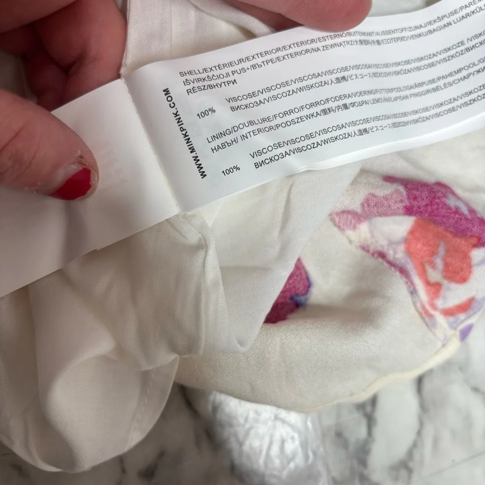 MINKPINK Floral white Dress V Neck Summer Flowy size medium NWT Boho - Image 6