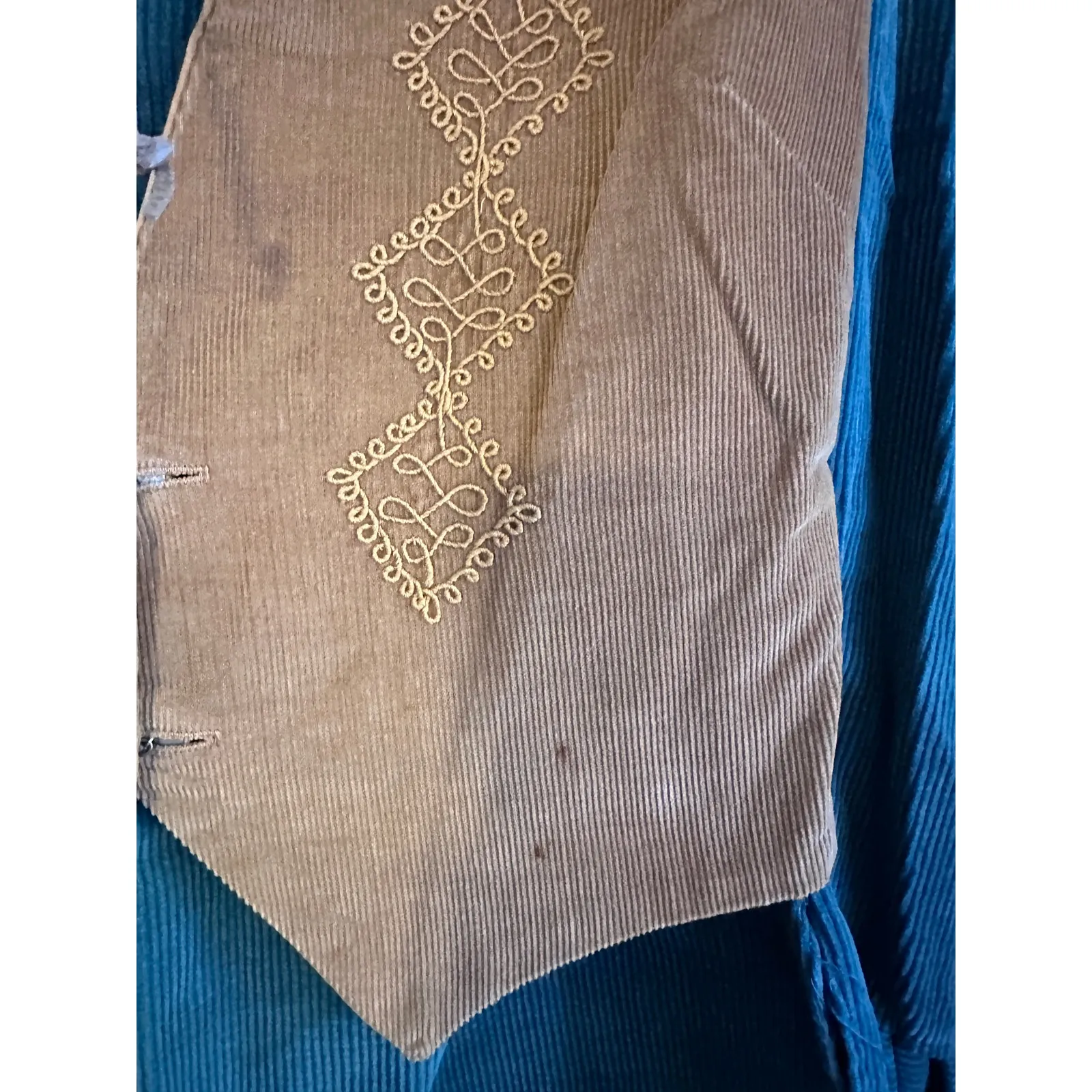 Brent Vintage Green & Tan Corduroy Button Down Shirt with Vest - Image 4