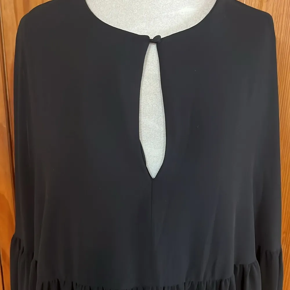 Belle Badgley Mischka “Georgina” Sleeveless Dress with Attached Capelet - Image 2