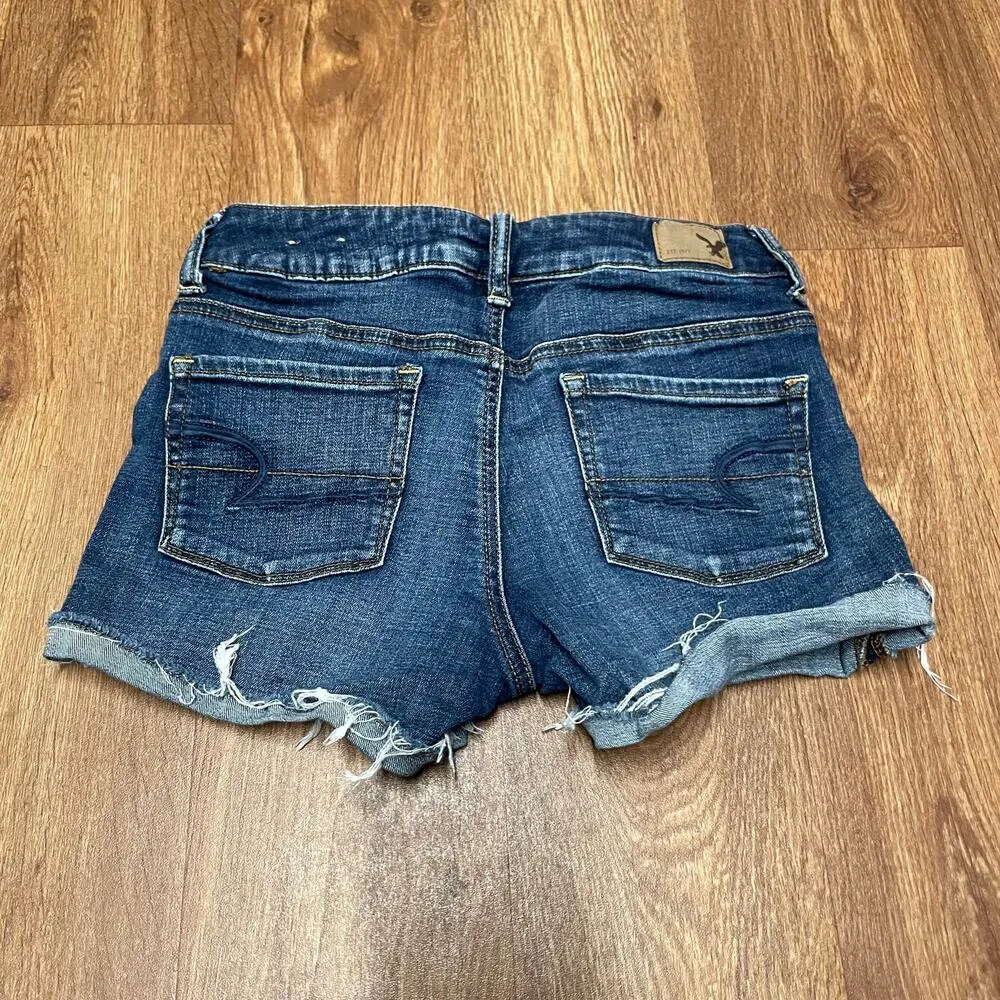 American Eagle Women Shortie Blue Jean Shorts Medium Wash Raw Hem Cuff Size 0 XS - Image 2