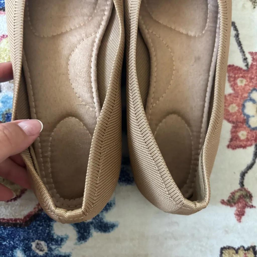 Old Navy Tan Fabric Round Toe Slip On Ballet Flats Cushioned Office Size 7 - Image 5