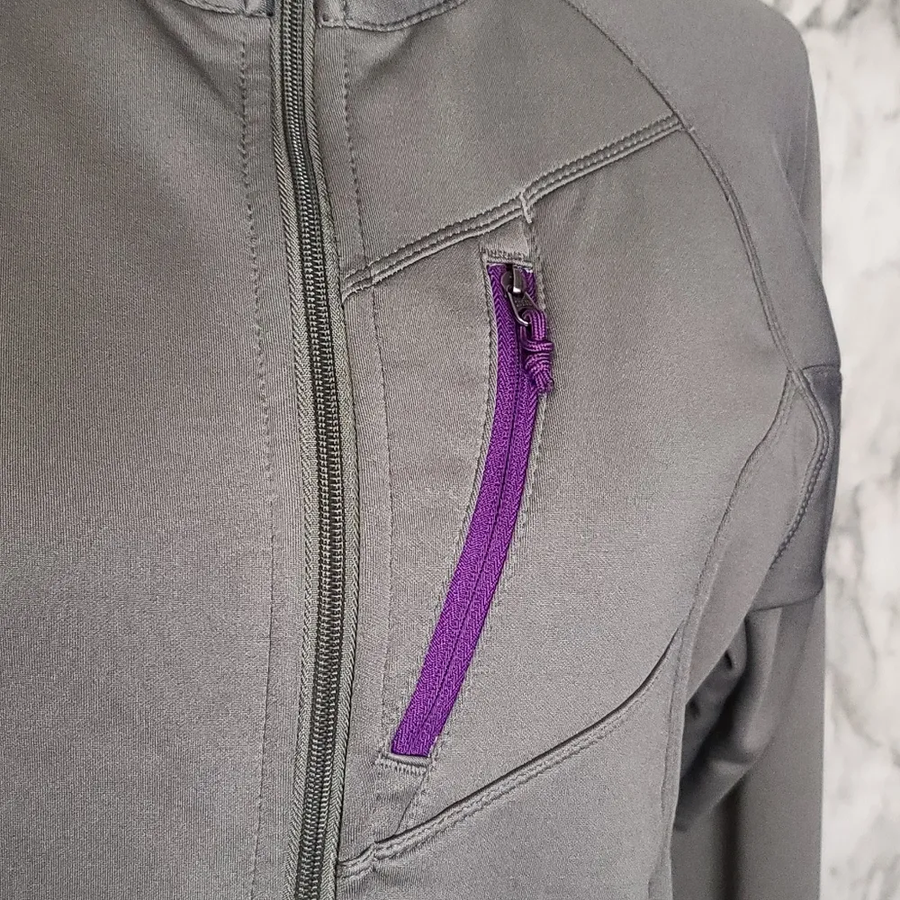 Bernie Outerwear softshell jacket size small - Image 3