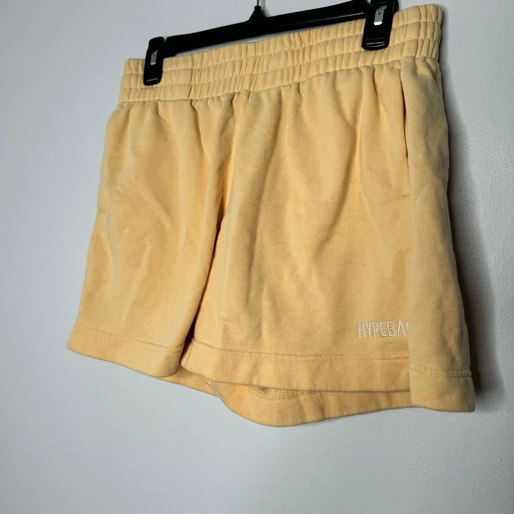 hypebae sweat shorts size medium Yellow - Image 2