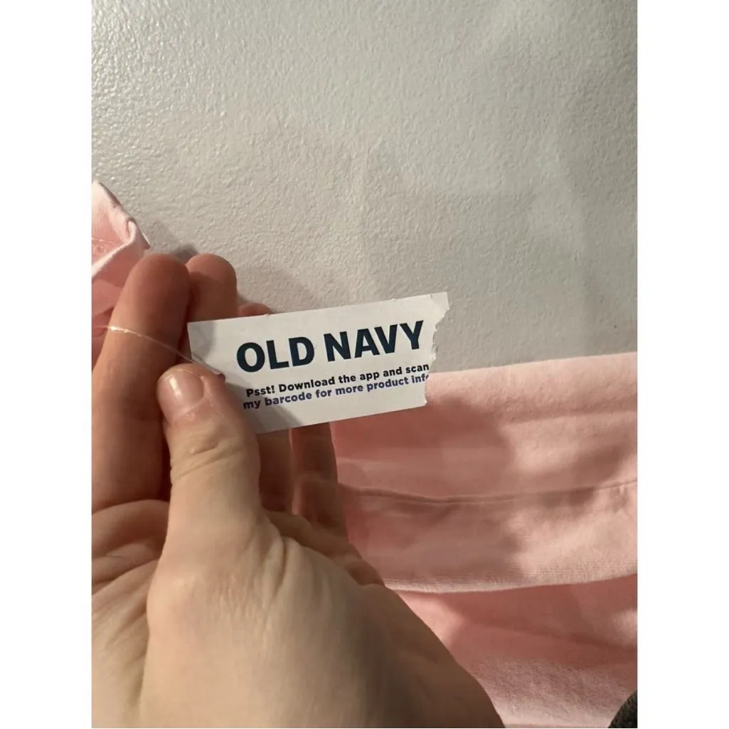 Old Navy Very Merry Pink Short Sleeve Shirt 3X - Image 4