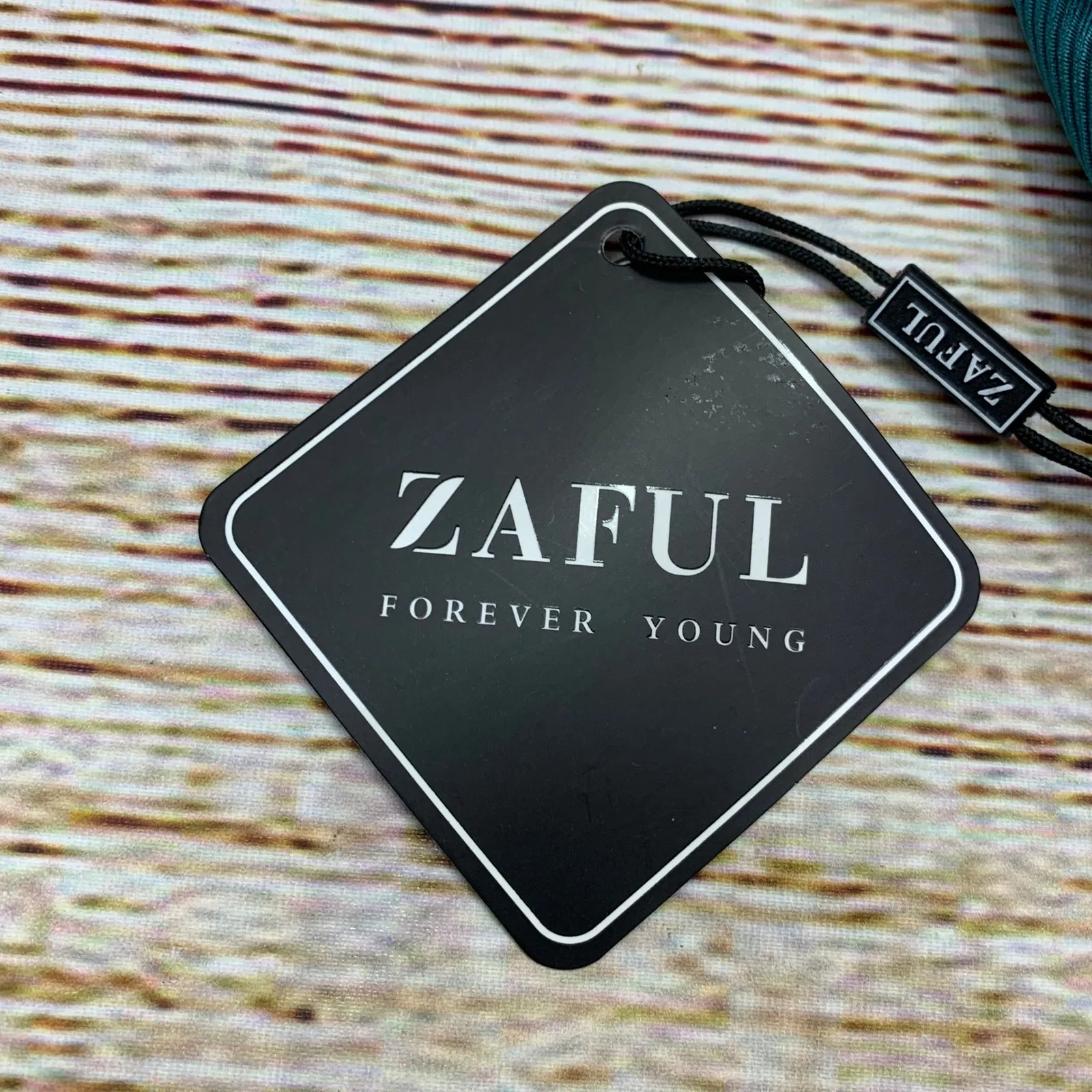 Zaful Teal Ribbed Knit Cross Wrap Cropped Cami Tank Top🆕[Women's Size US 8] NEW - Image 7