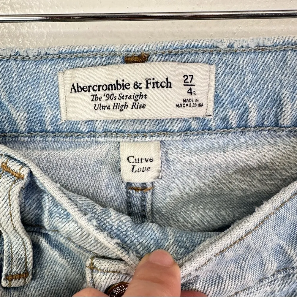 Abercrombie & Fitch The 90s Straight Ultra High Rise Cross Over Button Jeans Siz - Image 4