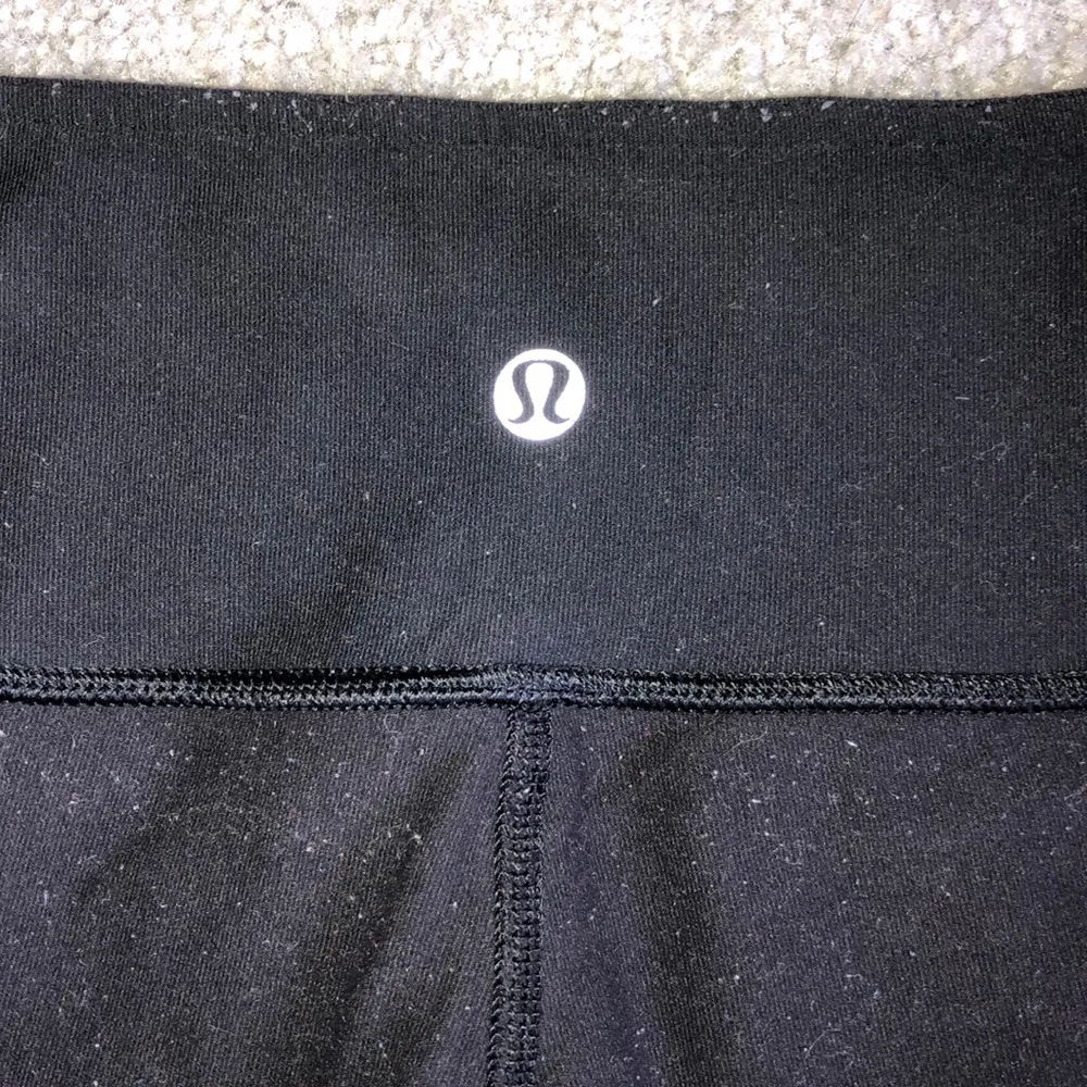 Lulu lemon leggings - Image 4