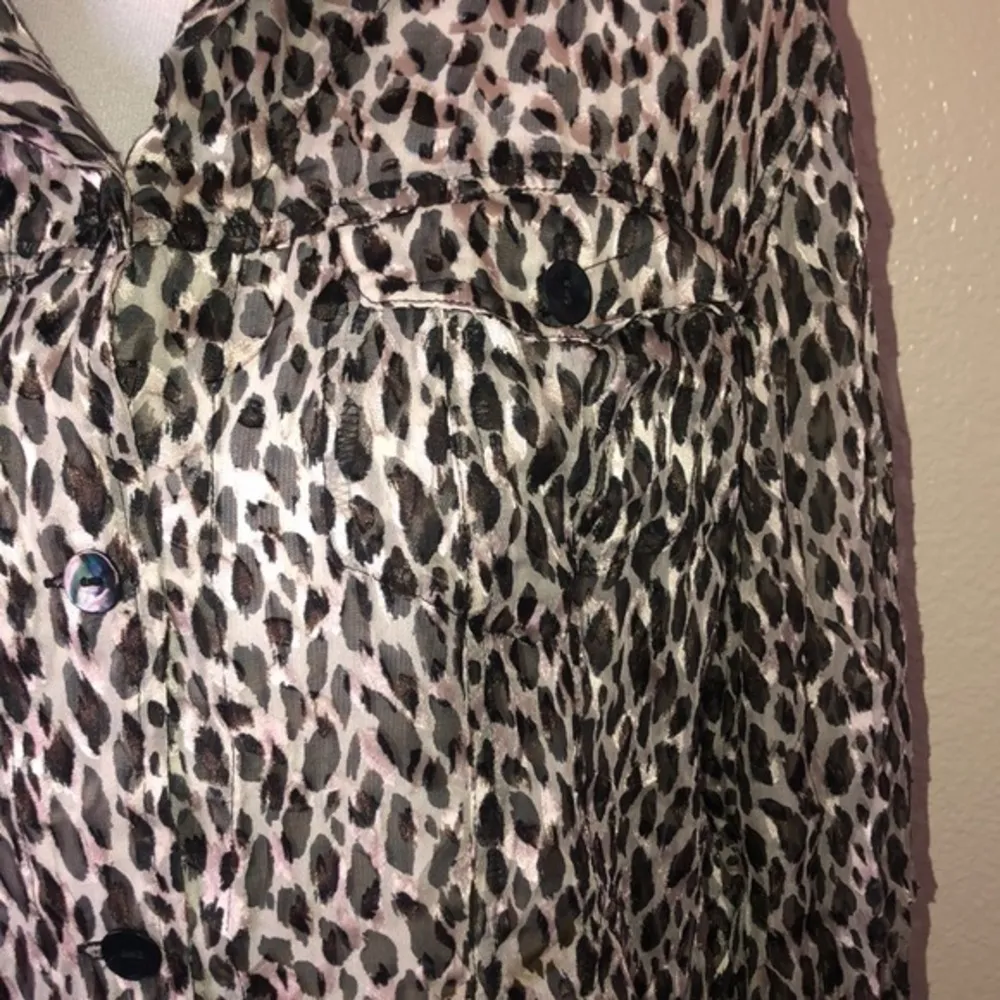 Chico's 4/$20  medium leopard button down‎ - Image 2