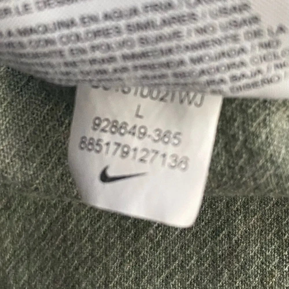 Nike sage green size large split back running tank top. - Image 4