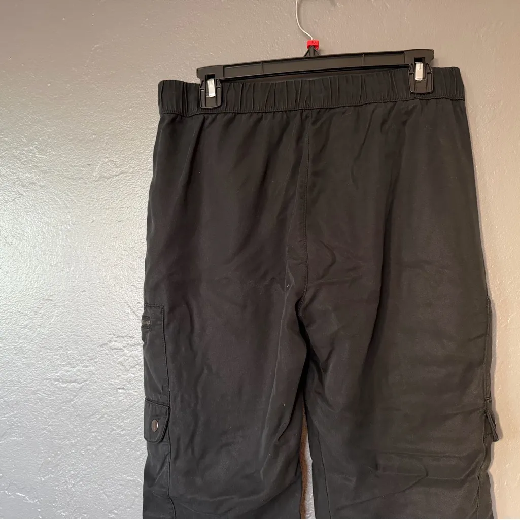 Banana Republic Factory Women’s Black Cargo Pants Size Small - Image 8