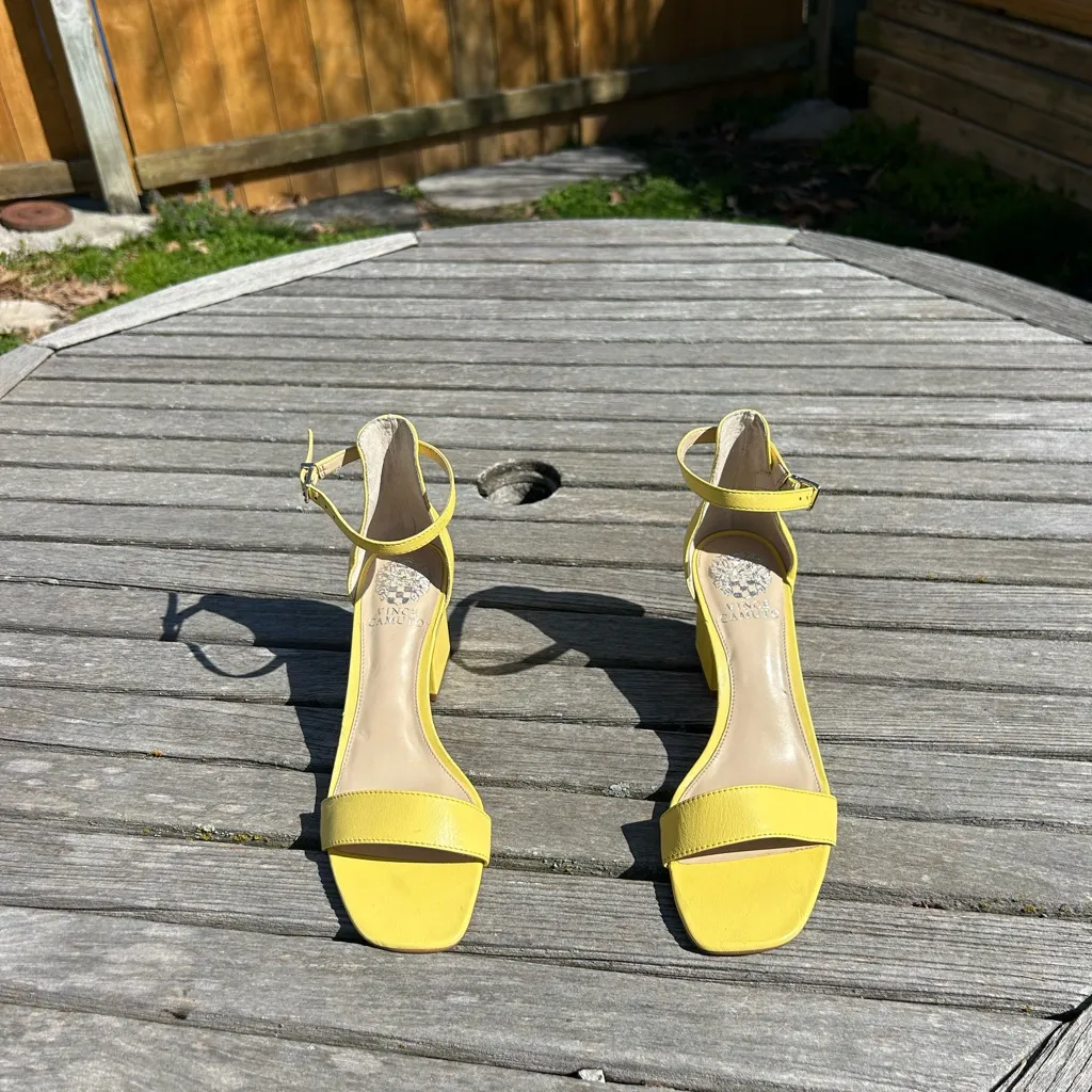 VINCE CAMUTO Margry‎ Ankle Strap Block Heel Sandal In Daffodil size 8 - Image 3