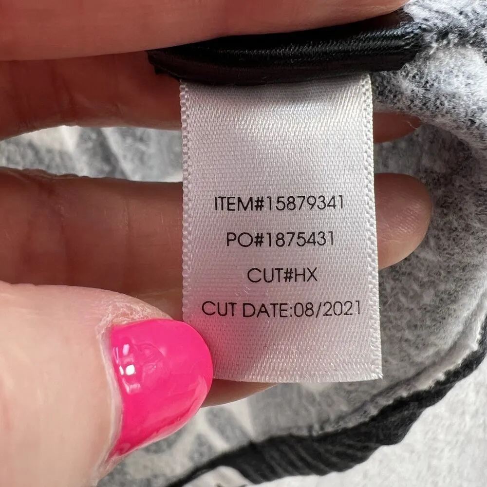 Torrid Plus 1X Sweatshirt Skulls Tunic Classic Fit Cozy Fleece Crew Neck Raglan - Image 8