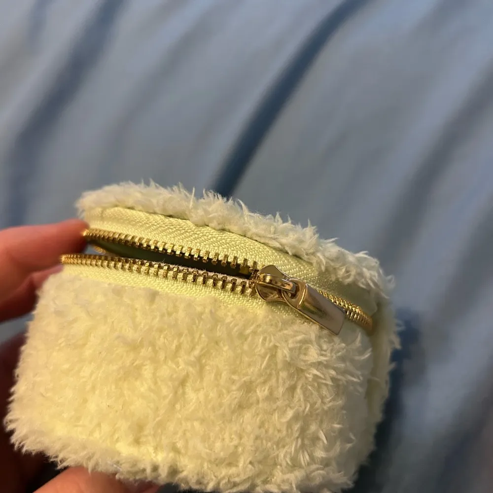 Neon Green Jewlery Holder - Image 7