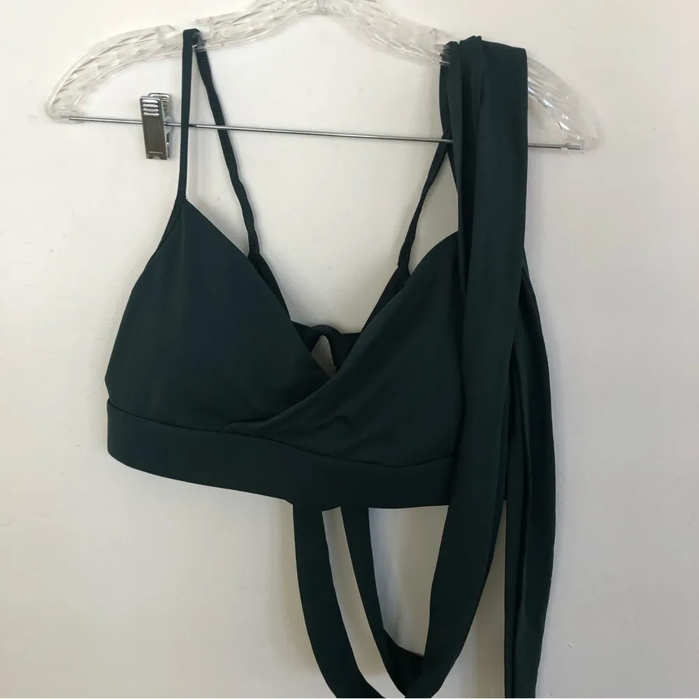 FABLETICS Low Impact Sports wrap Bra - Image 5