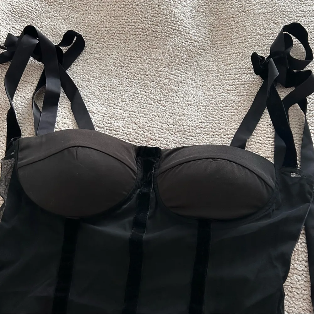 Commense Black velvet trim Tied Mesh Cami bustier Strappy Top NWT Size M - Image 7