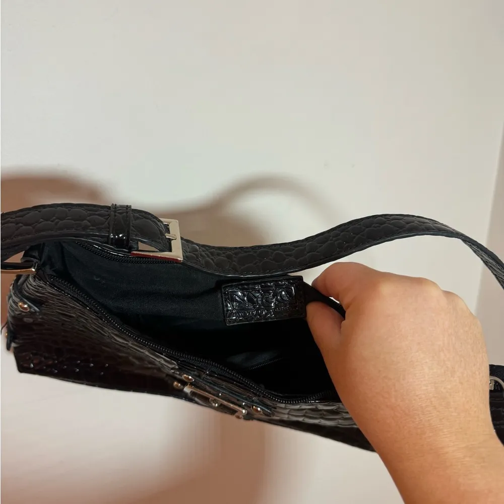 New York and Co stunning black shoulder bag with buckle detail - Image 4