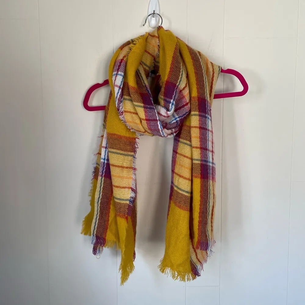 Old Navy yellow purple plaid scarf one size Winter Fall - Image 2