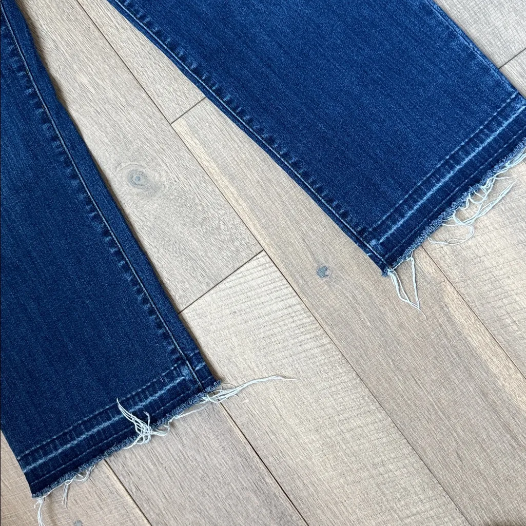 Sun & Shadow  Released Raw Hem Cropped Distressed Jeans - Image 4