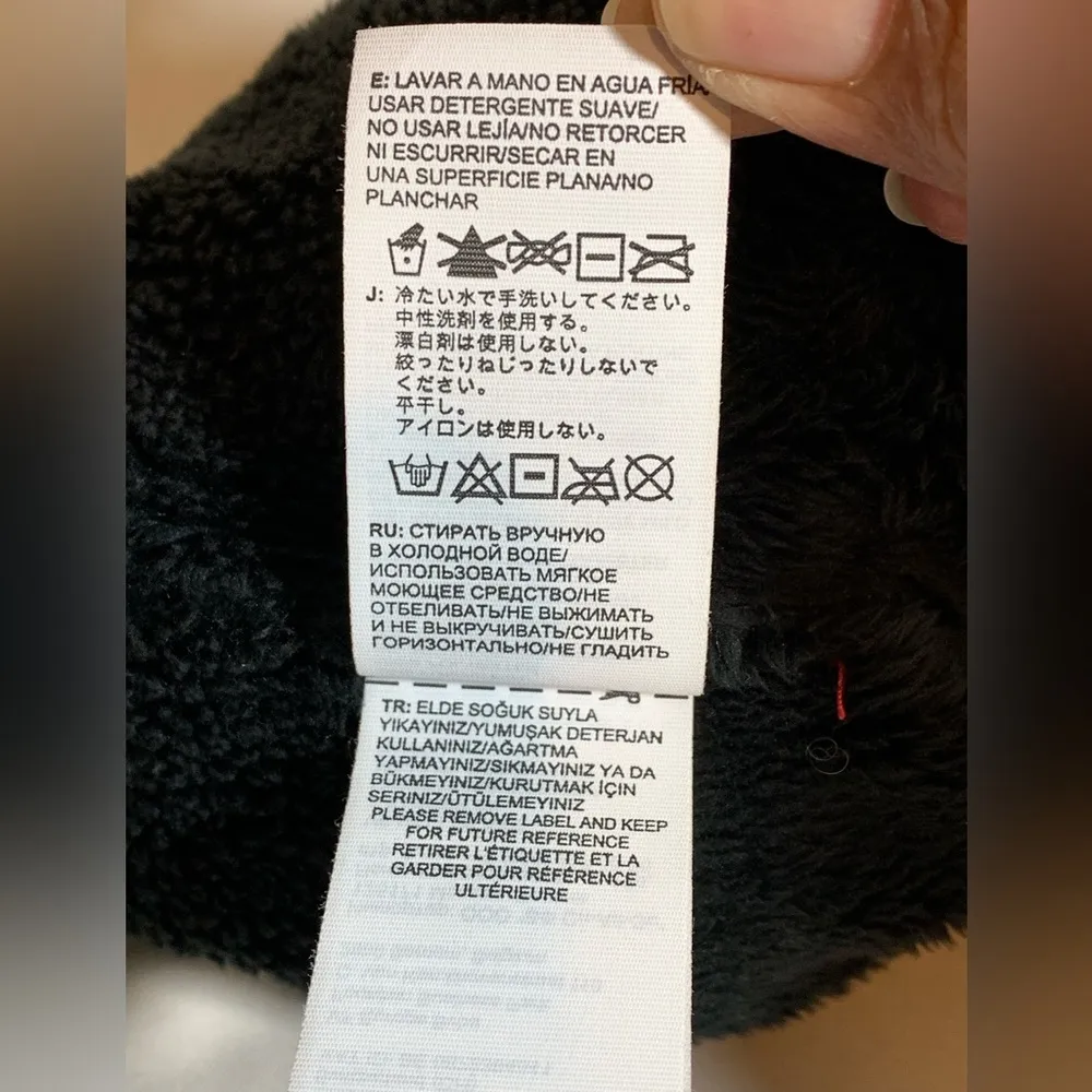 The North Face Chunky Ribbed Beanie One Size Unisex knit snow hat - Image 7