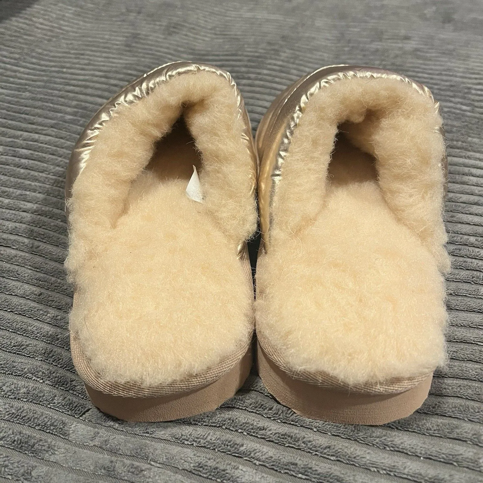 Alpine Design Slippers Womens Sz 8 Lara Metallic Gold Sherpa Puffer Wool Blend - Image 3