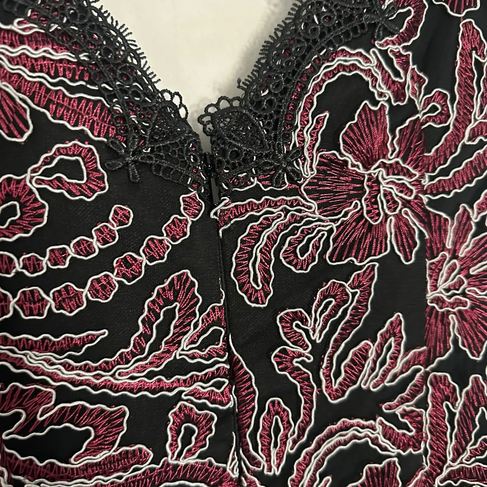 JS Collections Wine Embroidered V-Neck Floral Midi Dress Black Size 4 NWT - Image 6