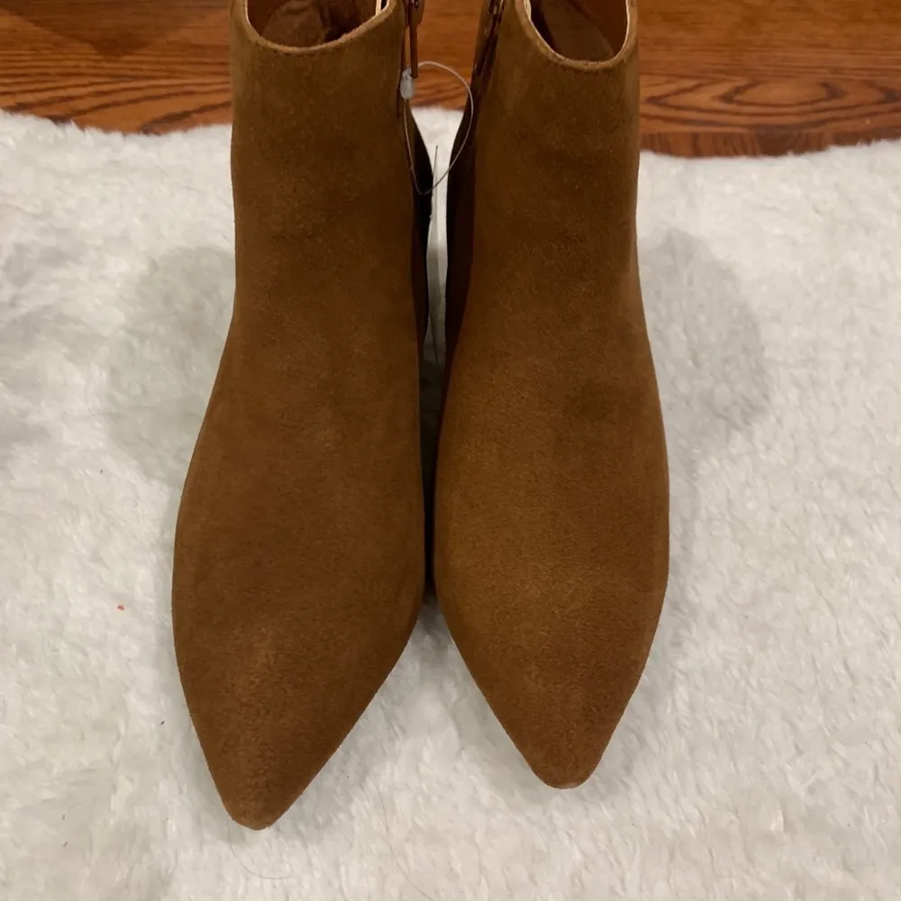 Kensie Lyden Brown Pointy Toe Suede Ankle Bootie Chunky Heels Size 7 NWT - Image 8