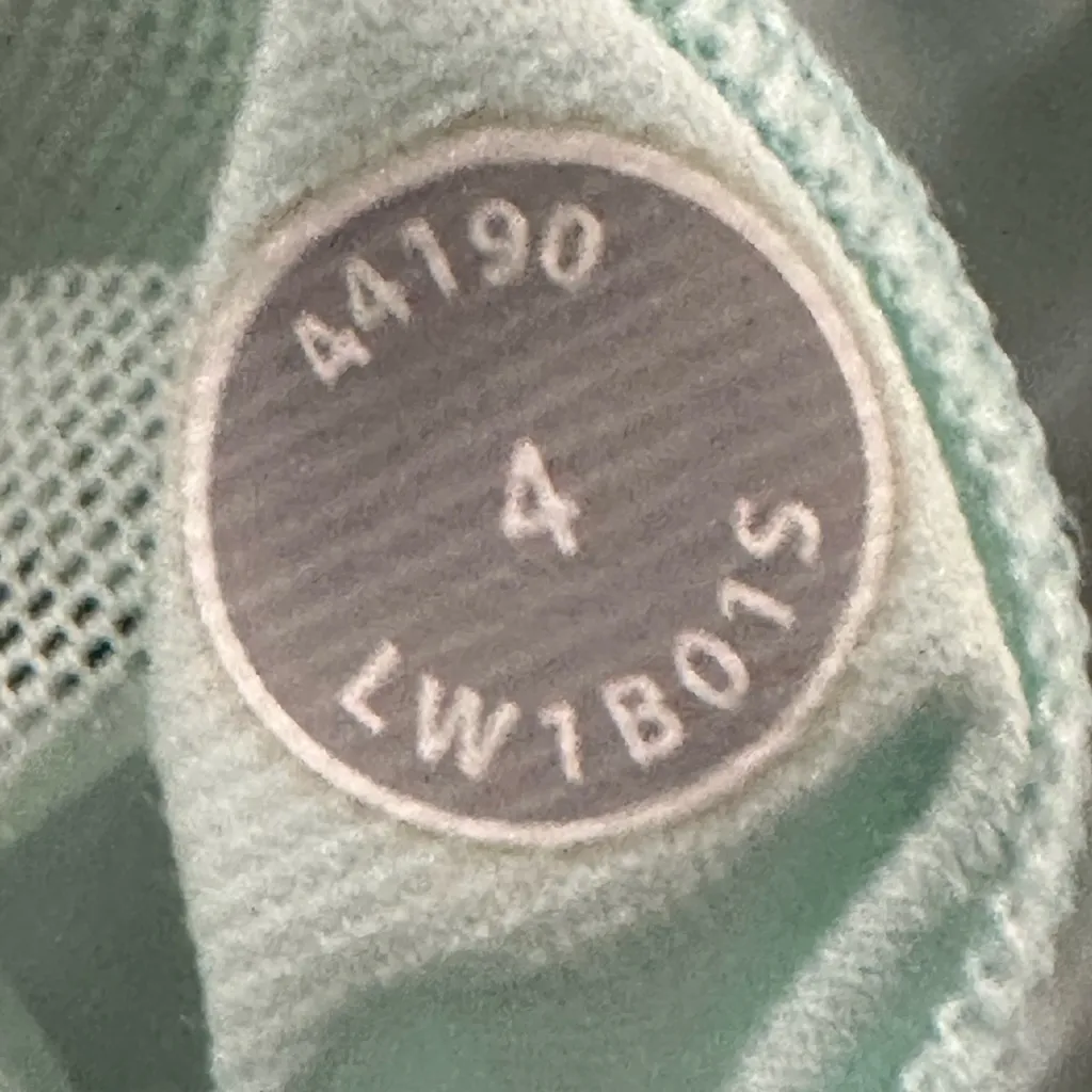 Women's Lululemon Power Y Tank *Luon Light Size 4 - Bold Stripe Power Purple - Image 9