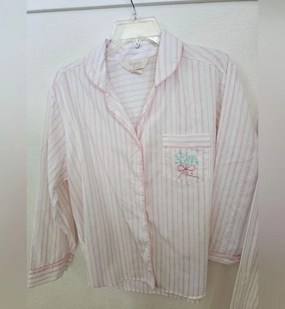 Carriage Court Pink And White Striped Pajamas With Flower Bow Embroidery Size undefined - Image 2
