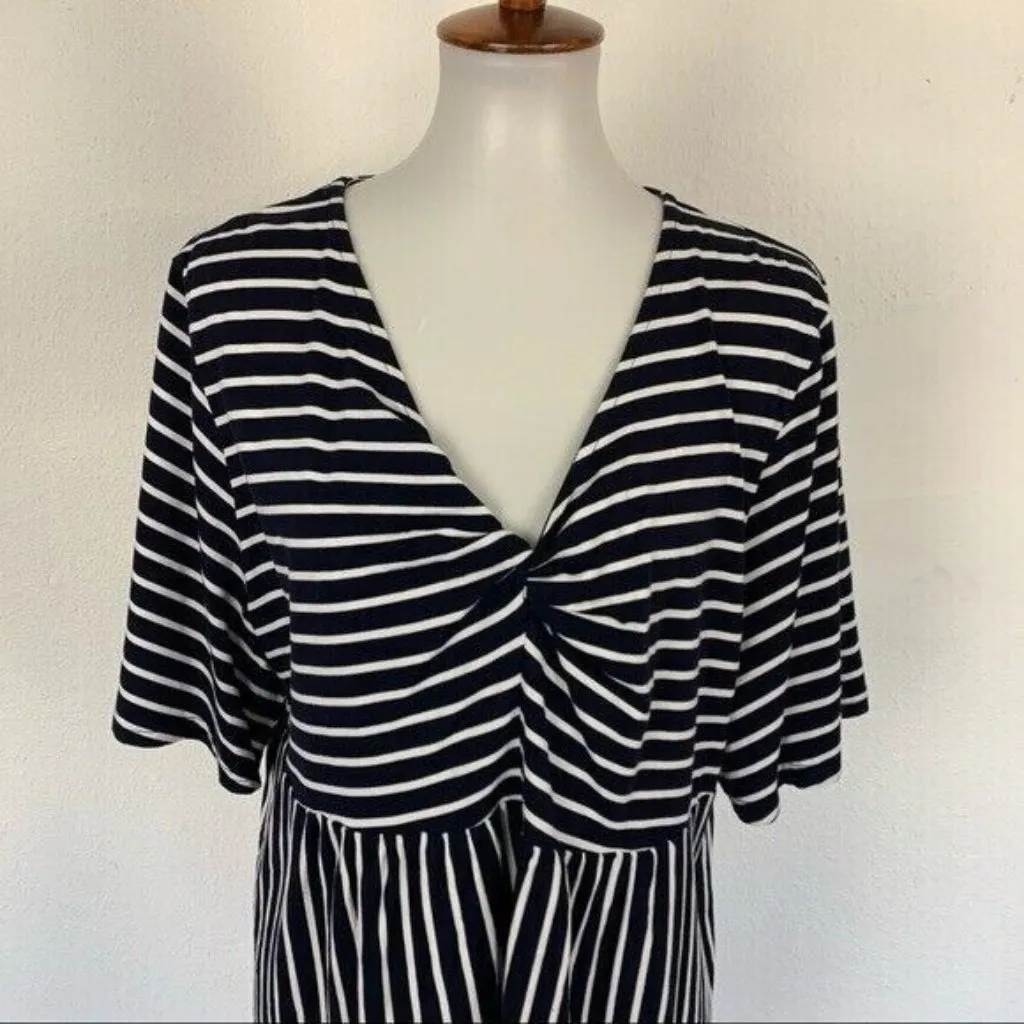 Suzanne‎ Betro Striped Twist Front V Neck Short Sleeve Flowy Tunic Top 2X Blue - Image 2