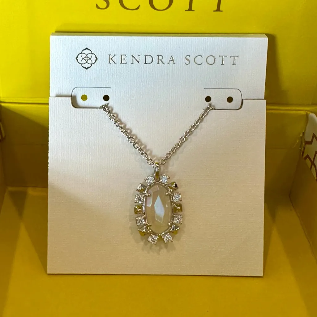 Kendra Scott Shanley Silver Short Pendant Necklace - Image 4