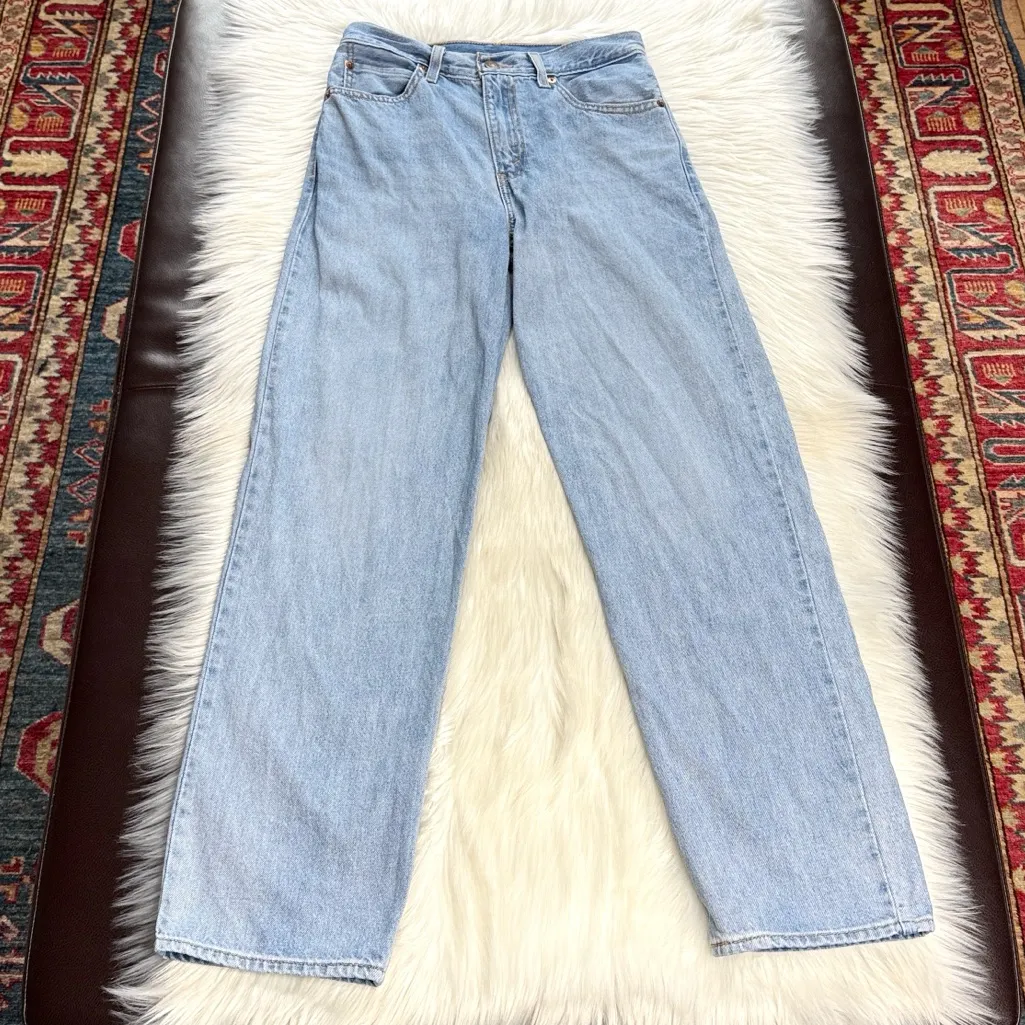 Levi’s Light Wash Dad Jeans - Image 2