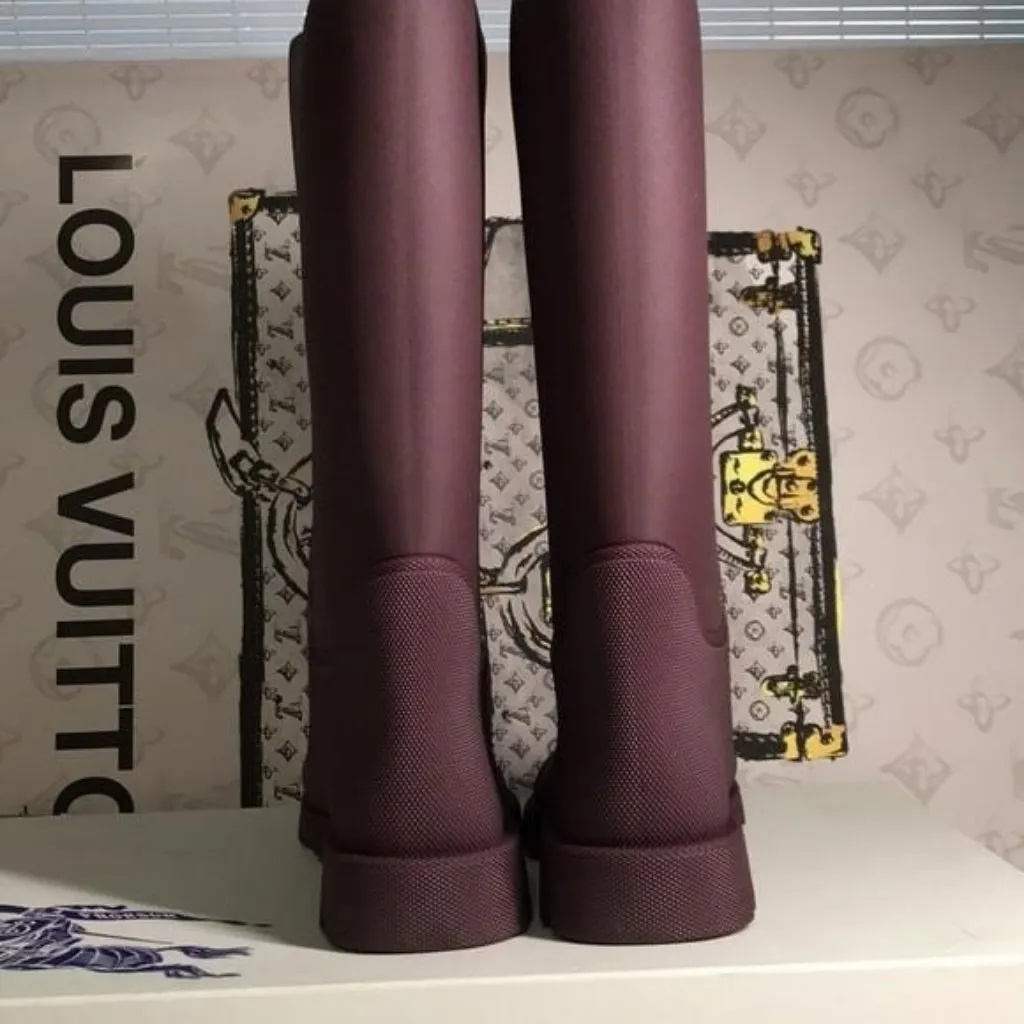 New Authentic BURBERRY Tall Rain Boots – Runway Featured - Image 8