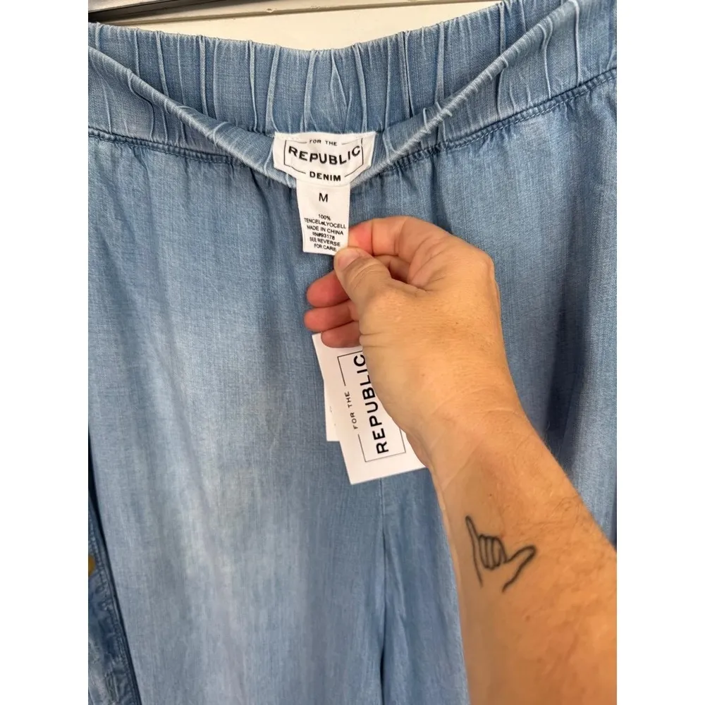 For The Republic Chambray Size M Wide Leg Side Button Frayed Hem Ankle - Image 9